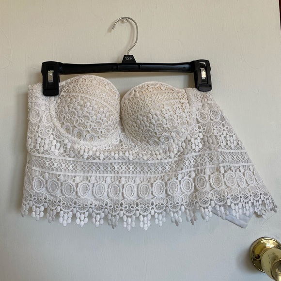 Forever 21 Tops - Forever 21 White Lace Bustier Top